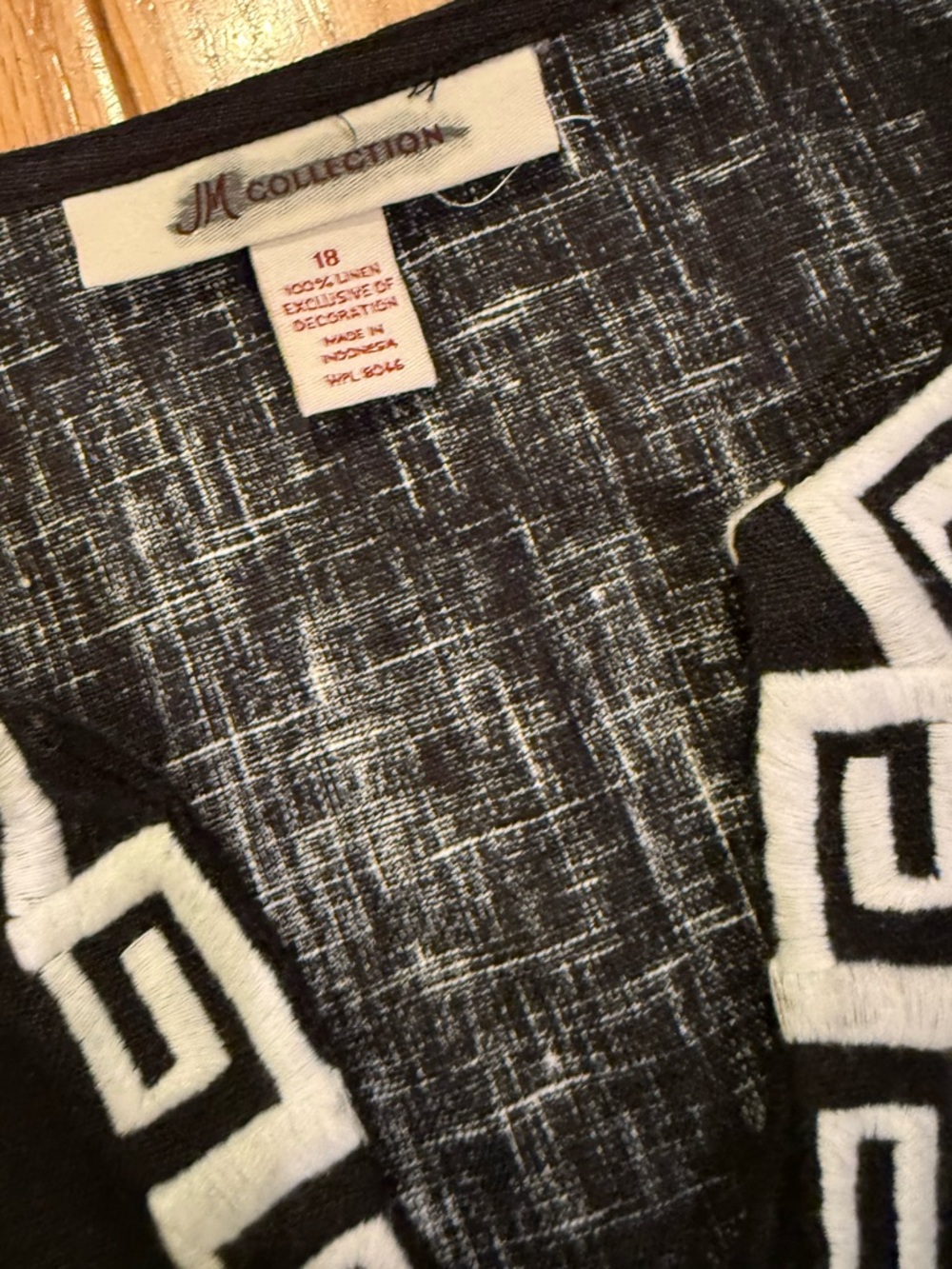 Black & White Linen Geometric Print Women's Top - Picture 2 of 8